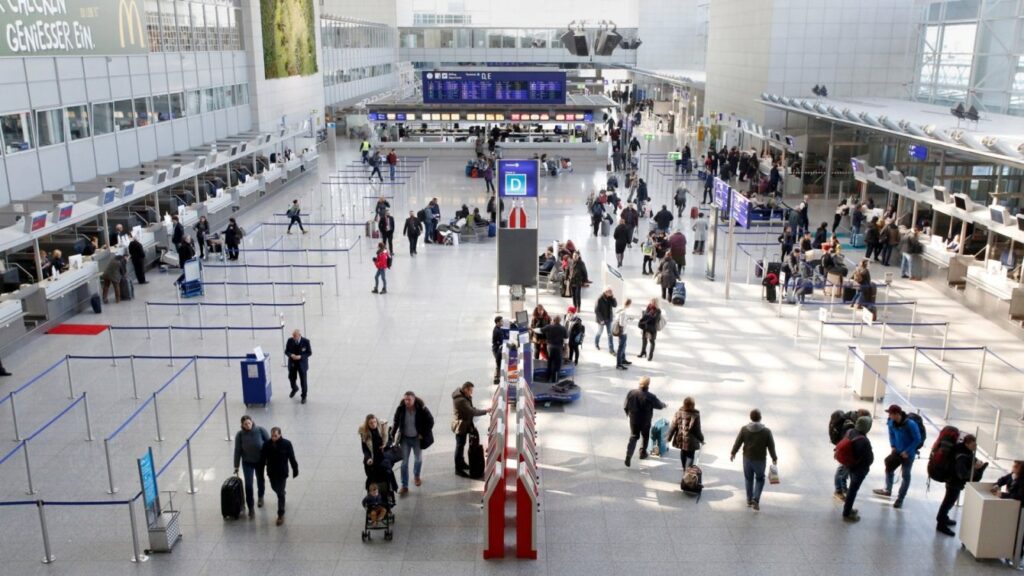 LOT Polish Airlines DUS Terminal – Düsseldorf Airport